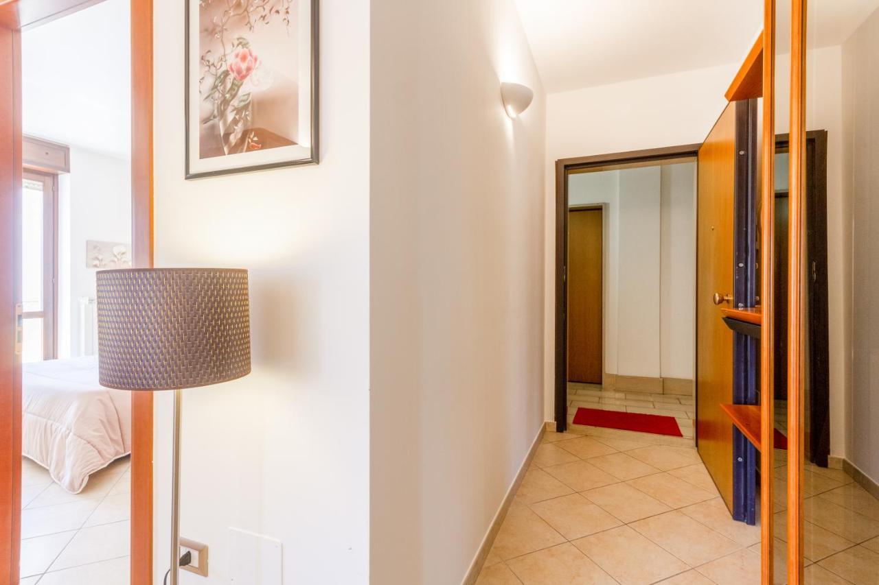 Roomy Apartment With Terrace & Parking Lecce Exterior photo
